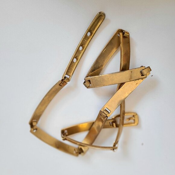 Gol tone metal belt. - Picture 8 of 8
